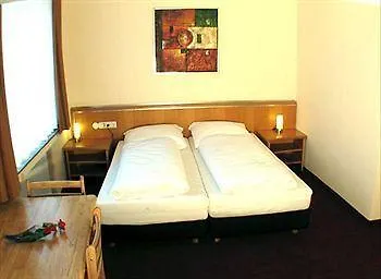 ファモサ デュッセルドルフ