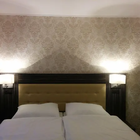 Hotel Famosa Düsseldorf