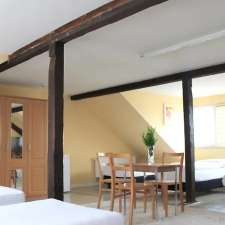 Hotel Famosa Düsseldorf