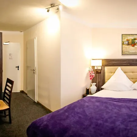 Hotel Famosa Düsseldorf