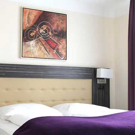 Famosa Hotel 3*