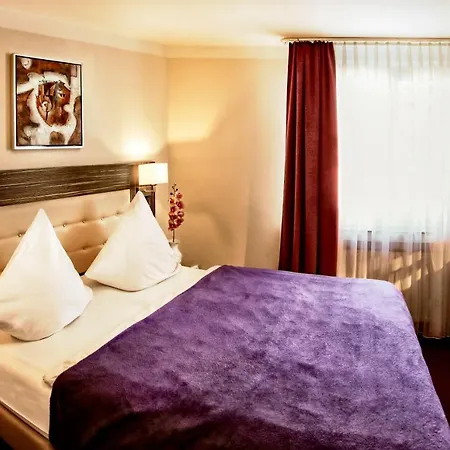 Hotel Famosa Düsseldorf