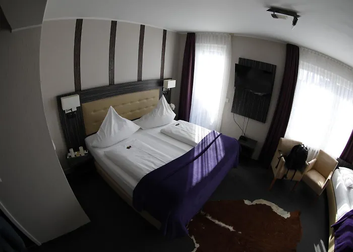 Hotel Famosa Düsseldorf